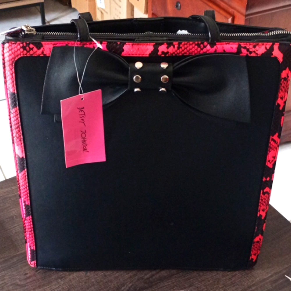 Large Betsy Johnson tote